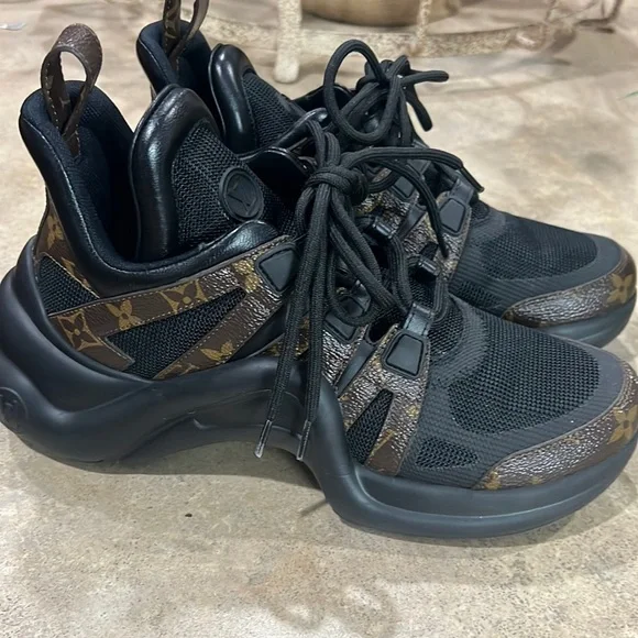 NEW LISTING: Louis Vuitton sneakers‼️ LV Trainer Black Sneaker for Men | LOUIS VUITTON ® main image 4